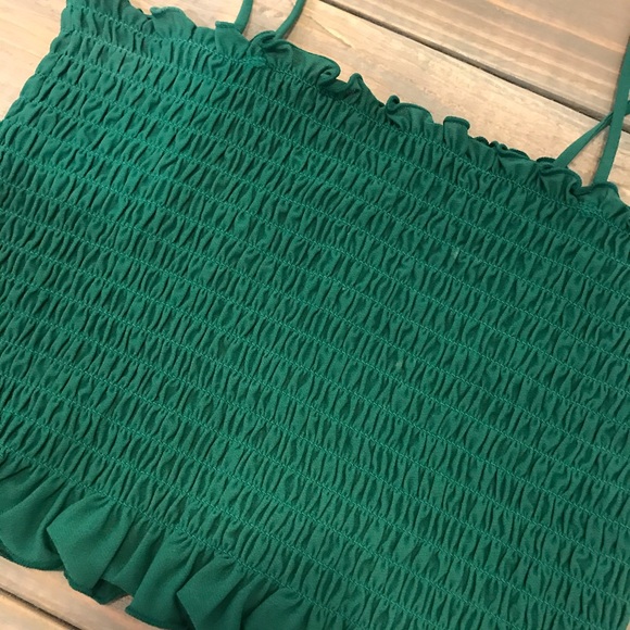 Cropped smocked tank - Picture 2 of 2